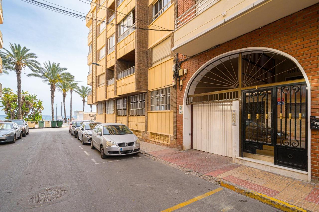 Casa Terra: Apartment 50 Meters From The Beach Torrevieja Esterno foto